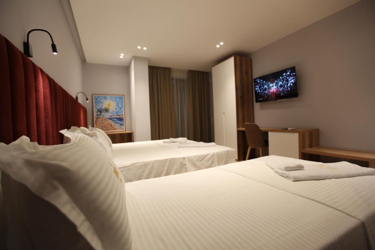Armar Hotel Sarandë Esterno foto
