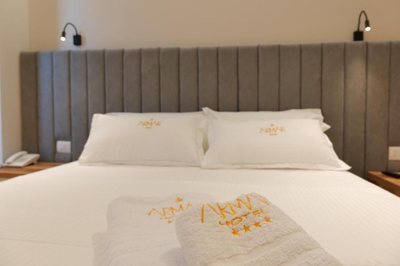 Armar Hotel Sarandë Esterno foto