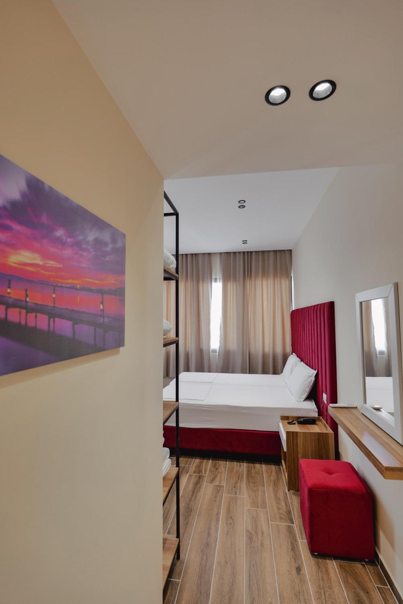 Armar Hotel Sarandë Esterno foto
