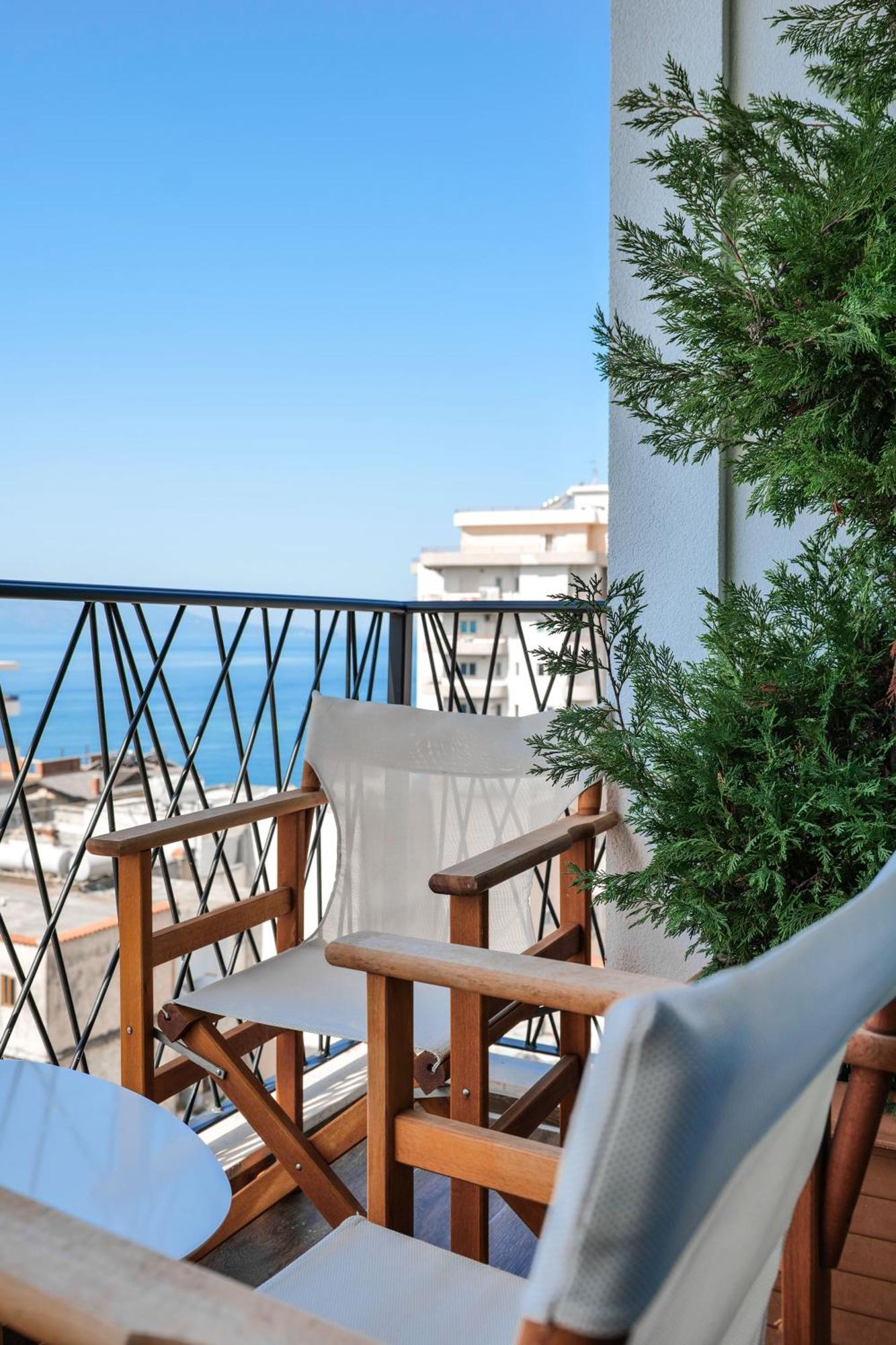 Armar Hotel Sarandë Esterno foto