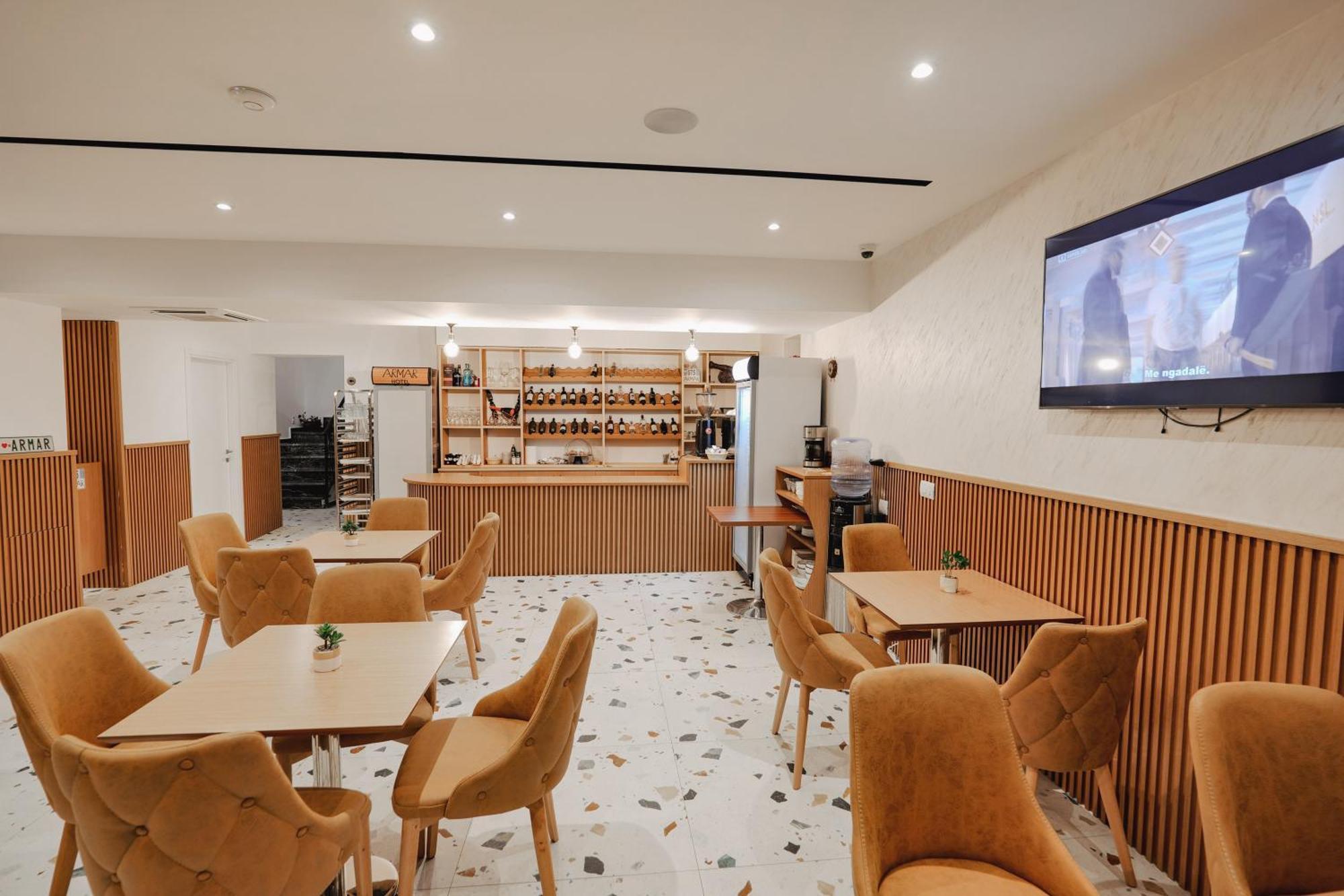 Armar Hotel Sarandë Esterno foto