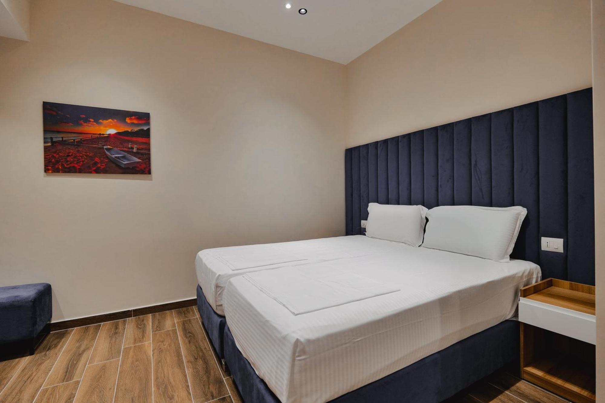 Armar Hotel Sarandë Esterno foto