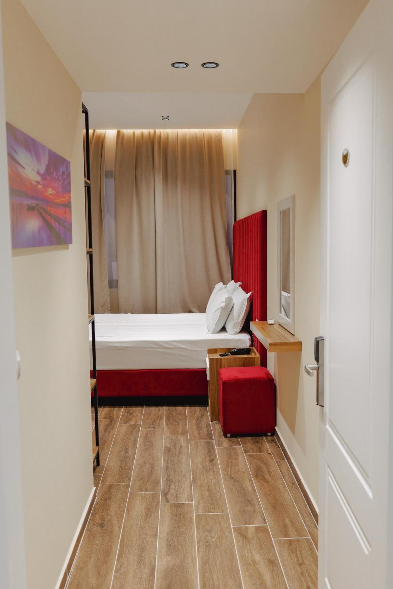 Armar Hotel Sarandë Esterno foto