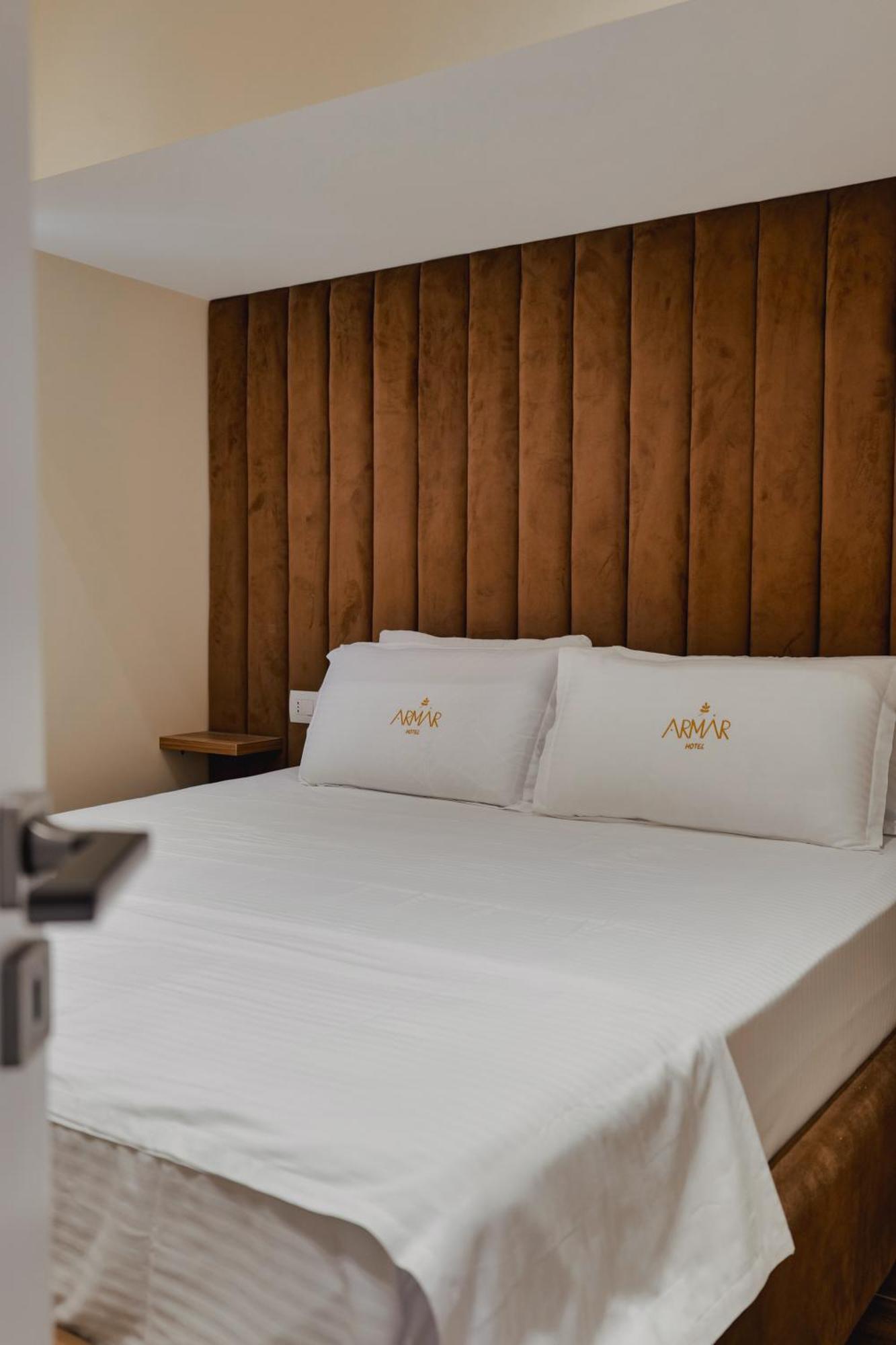 Armar Hotel Sarandë Esterno foto
