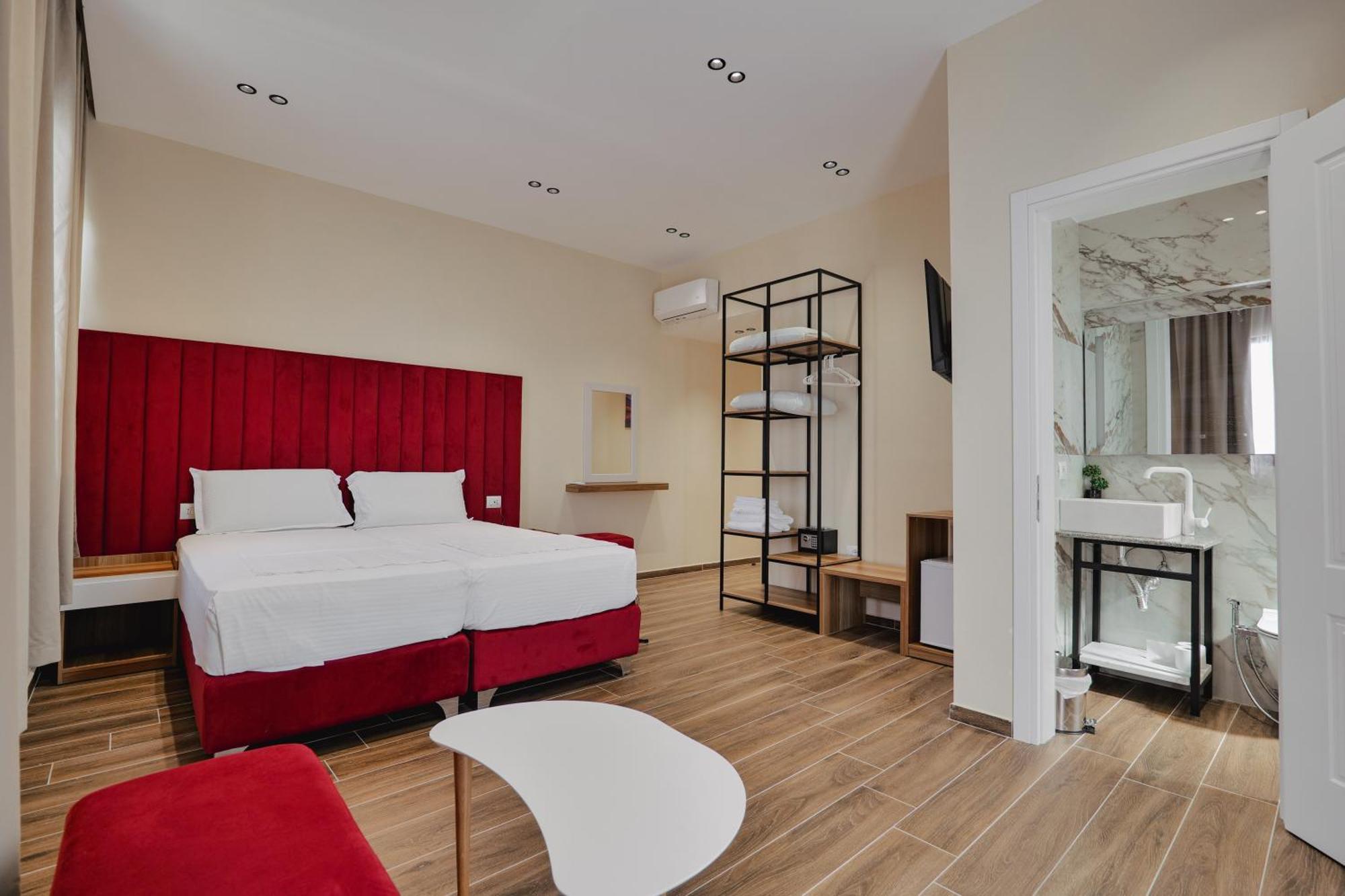 Armar Hotel Sarandë Esterno foto