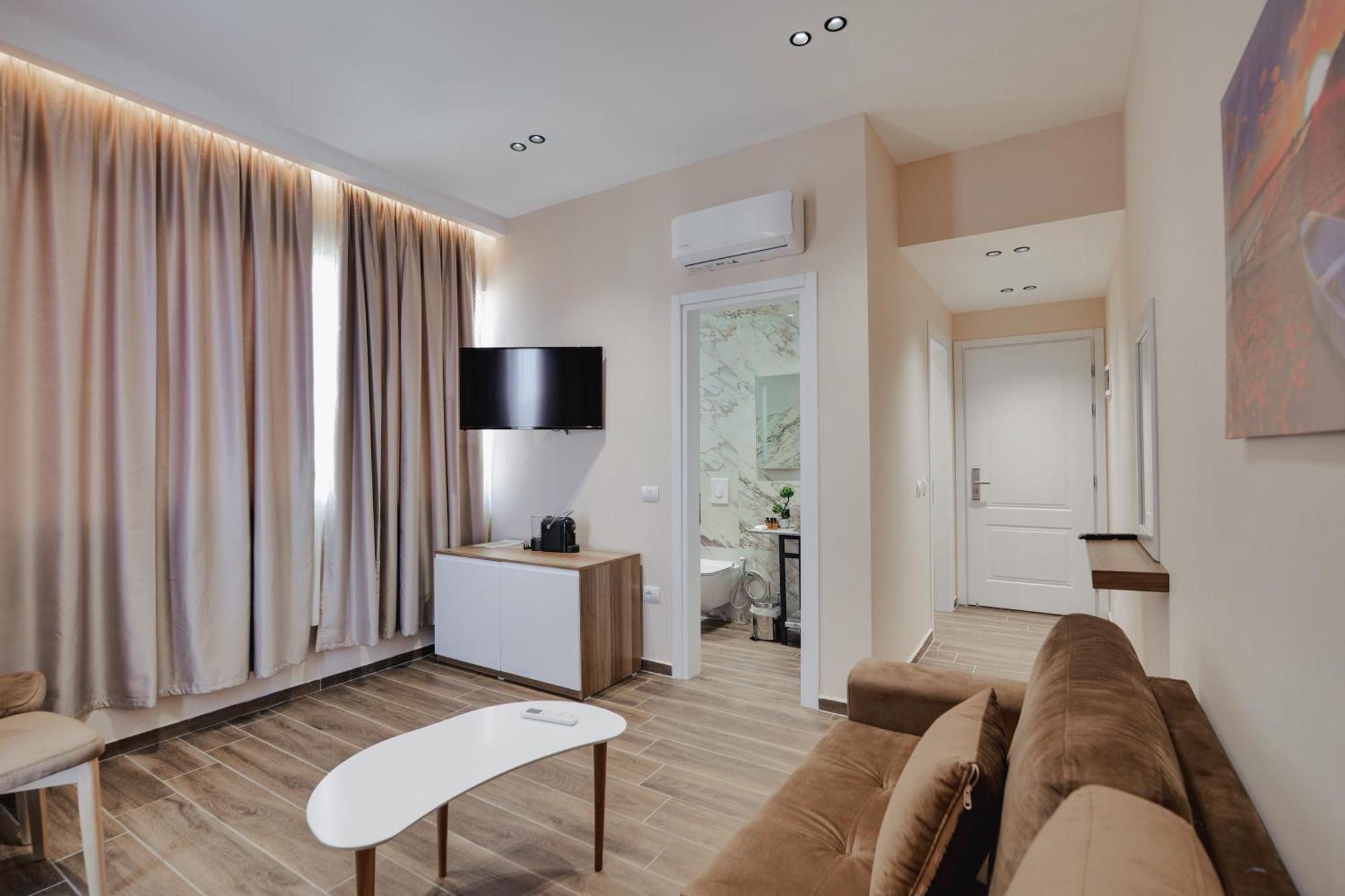 Armar Hotel Sarandë Esterno foto