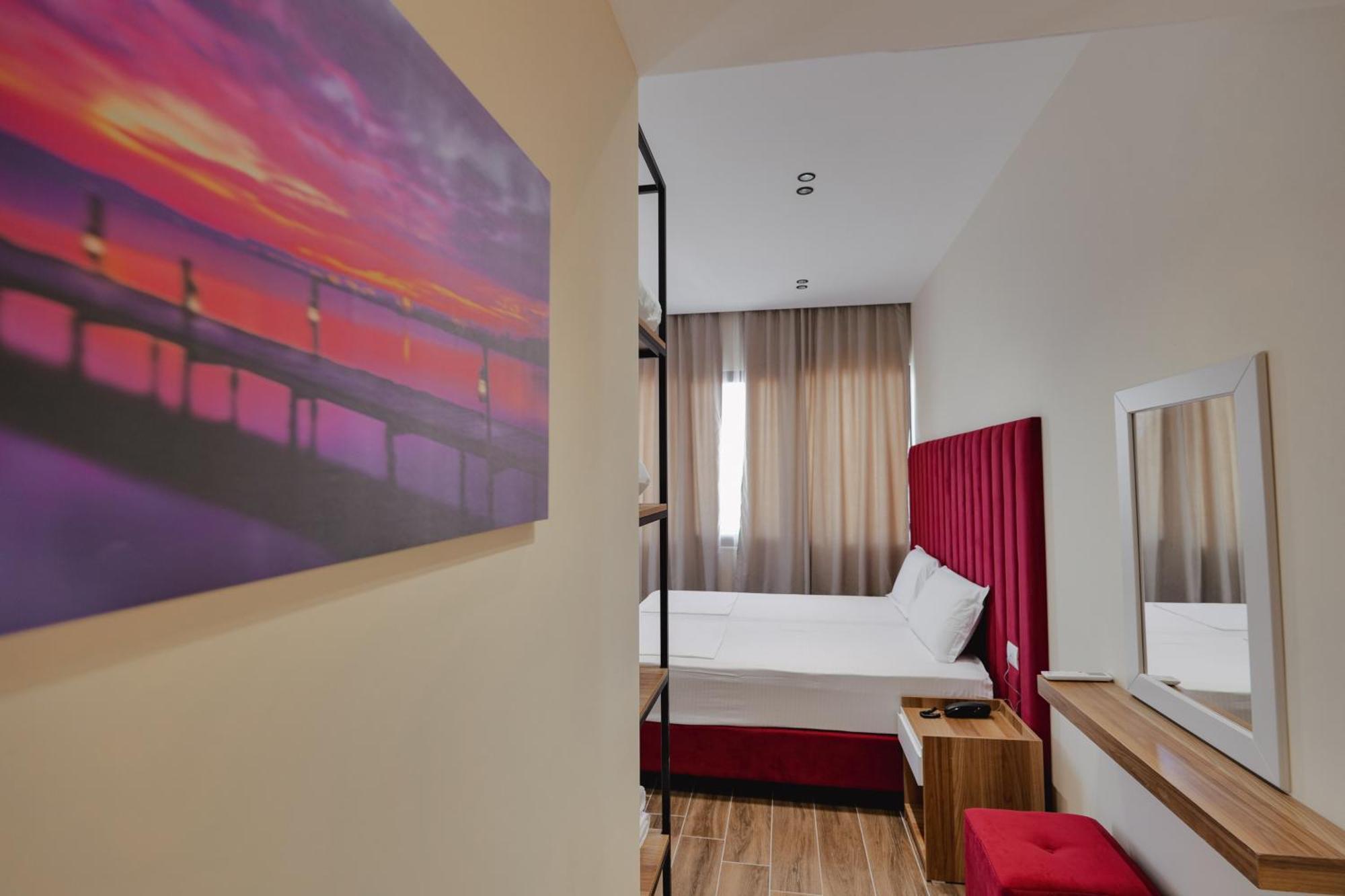 Armar Hotel Sarandë Esterno foto